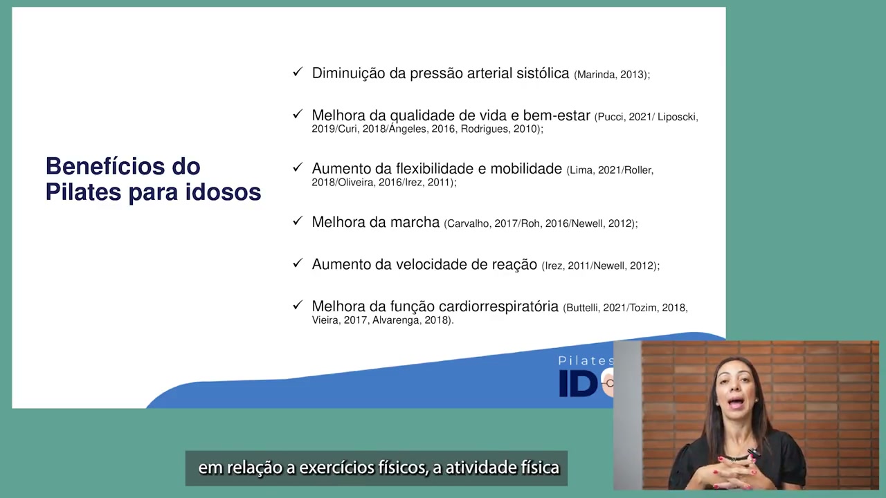 Docente apresenta conteúdo didático sobre Pilates para idosos